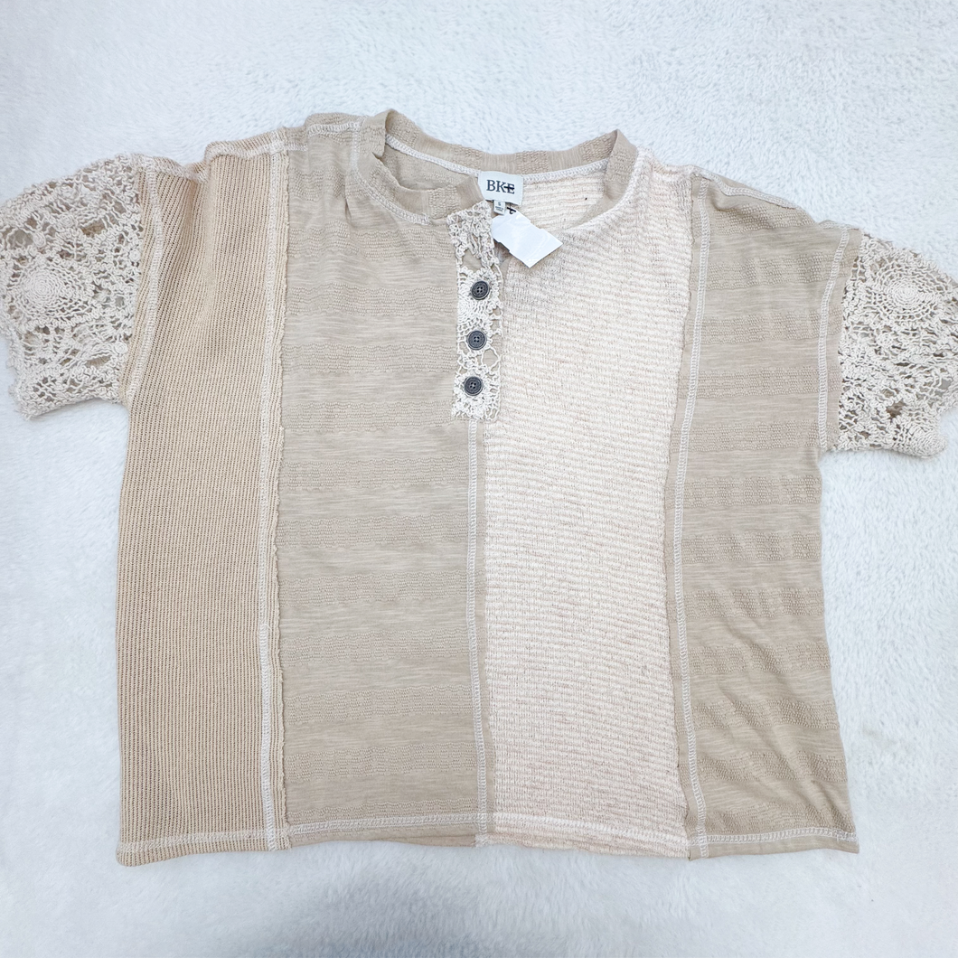 Bke Short Sleeve Top Size Small P0221
