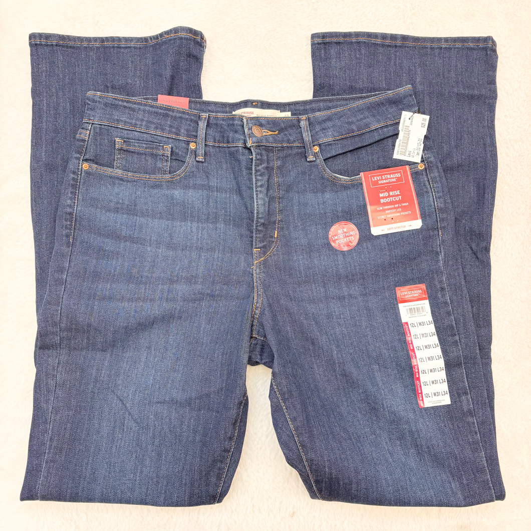 Levi Denim Size 11/12 (31) P0516