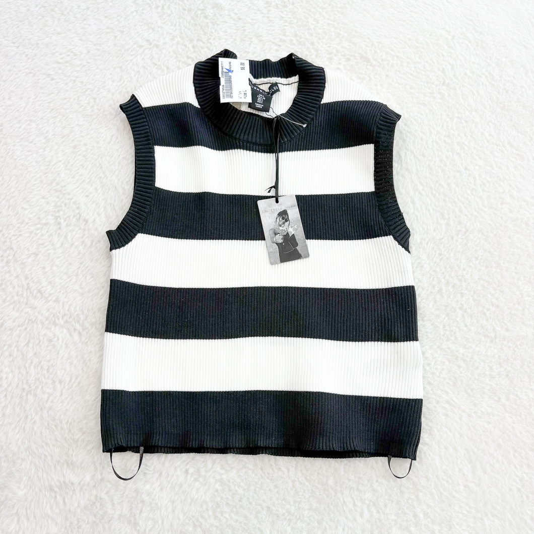 Tank Top Size Large *