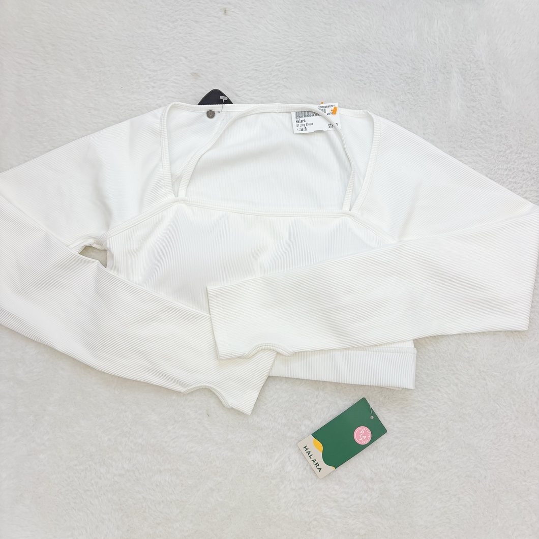 Halara Athletic Top Size Medium P0111