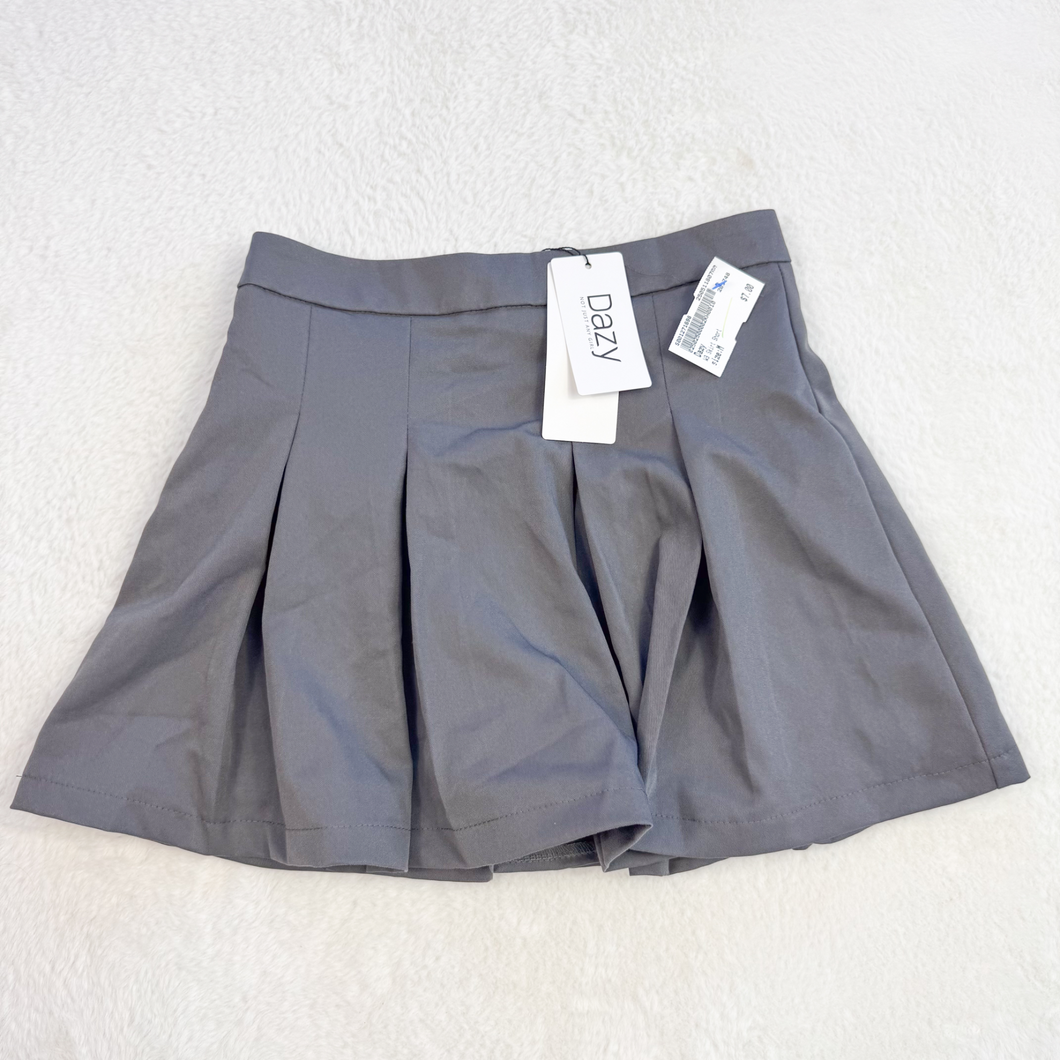 Dazy Short Skirt Size Medium P0243