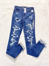 Load image into Gallery viewer, American Eagle High Rise X-Long Denim Size 3/4 (27) *
