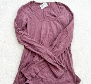 Lulu Lemon Athletic Top Size Small *