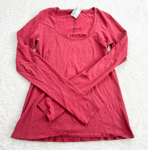 Lulu Lemon Athletic Top Size Small *