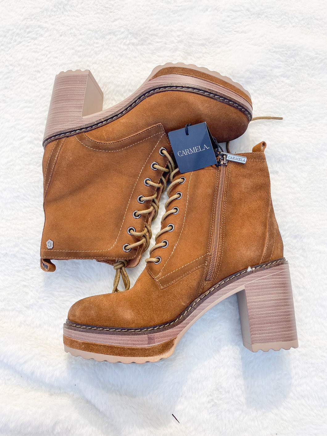 Boots Womens 8 *