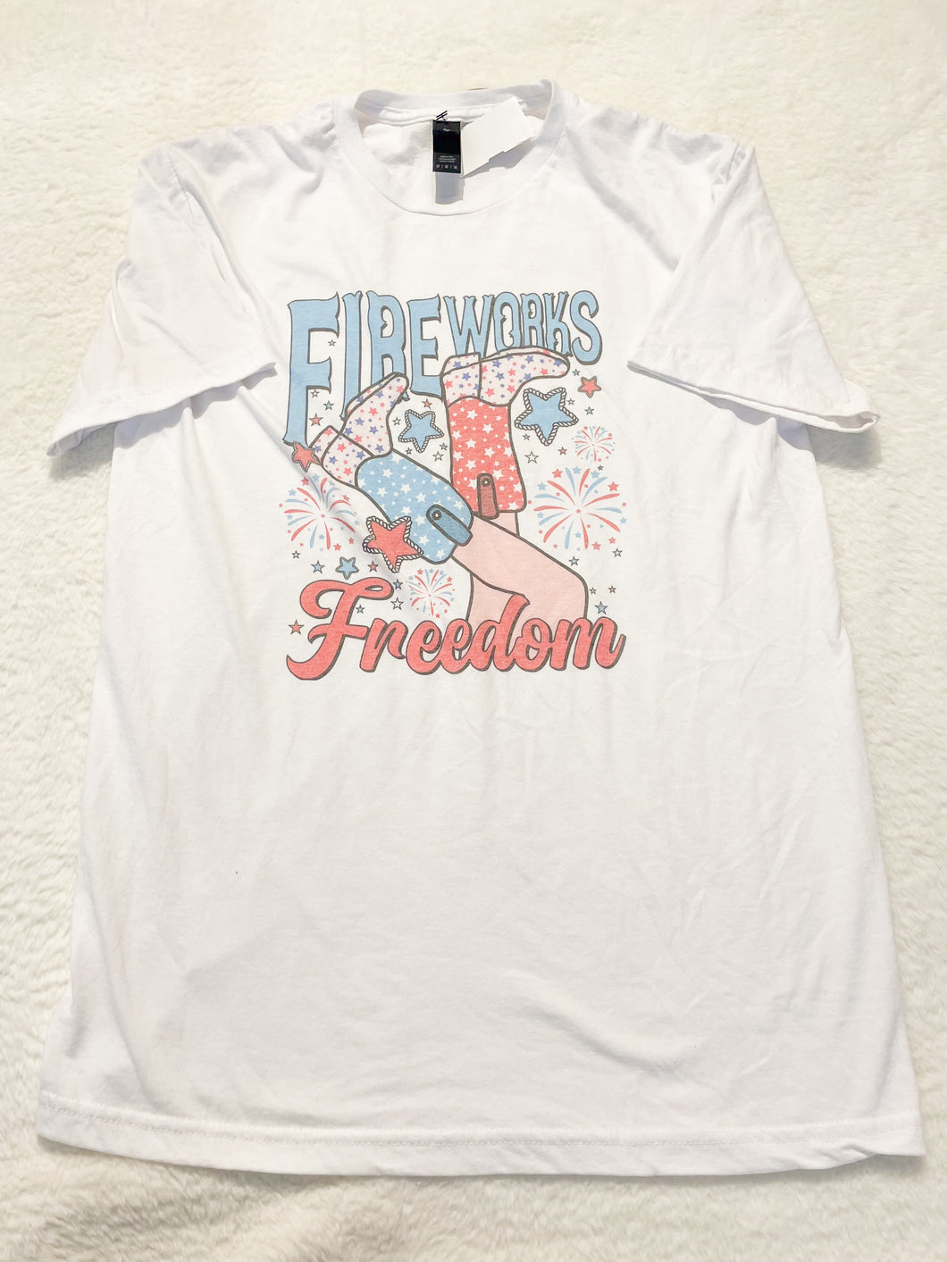 Fireworks & Freedom T-Shirt Size Medium *