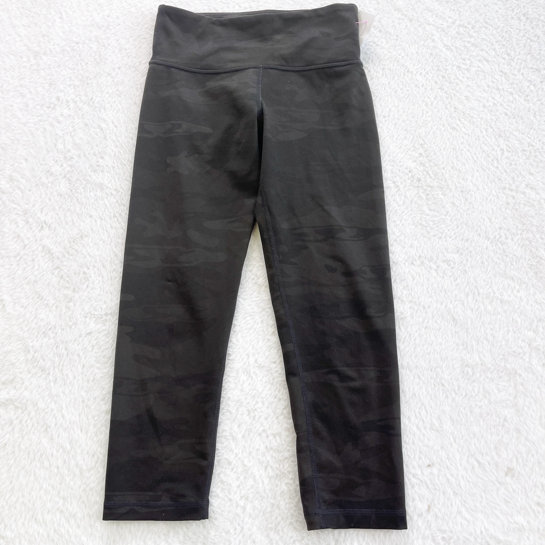 Lulu Lemon Athletic Pants Size Small *