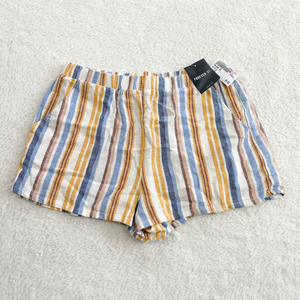 Forever 21 Shorts Size Medium P0493