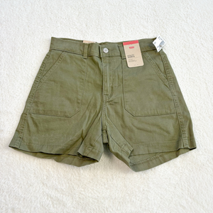 Levi Shorts Size Small *