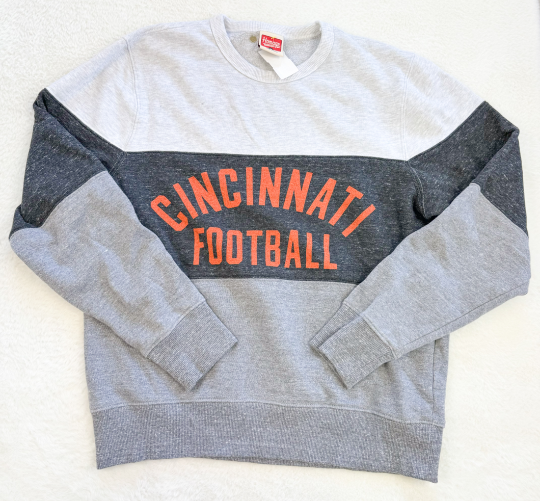 Cincinnati Sweatshirt Size Medium *