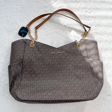 Load image into Gallery viewer, Michael Kors Purse P0319
