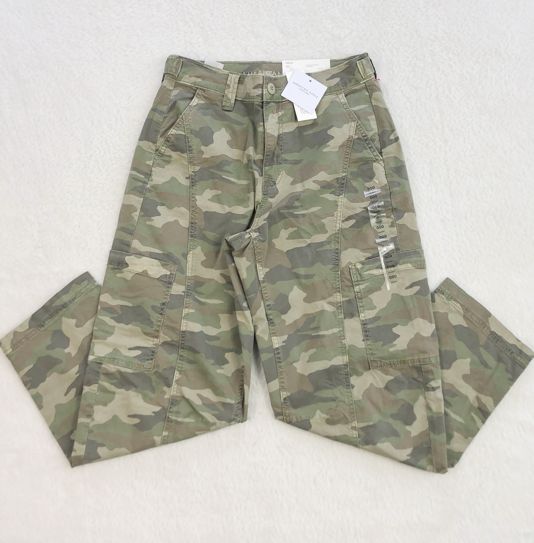 American Eagle Khakis Size 00 *
