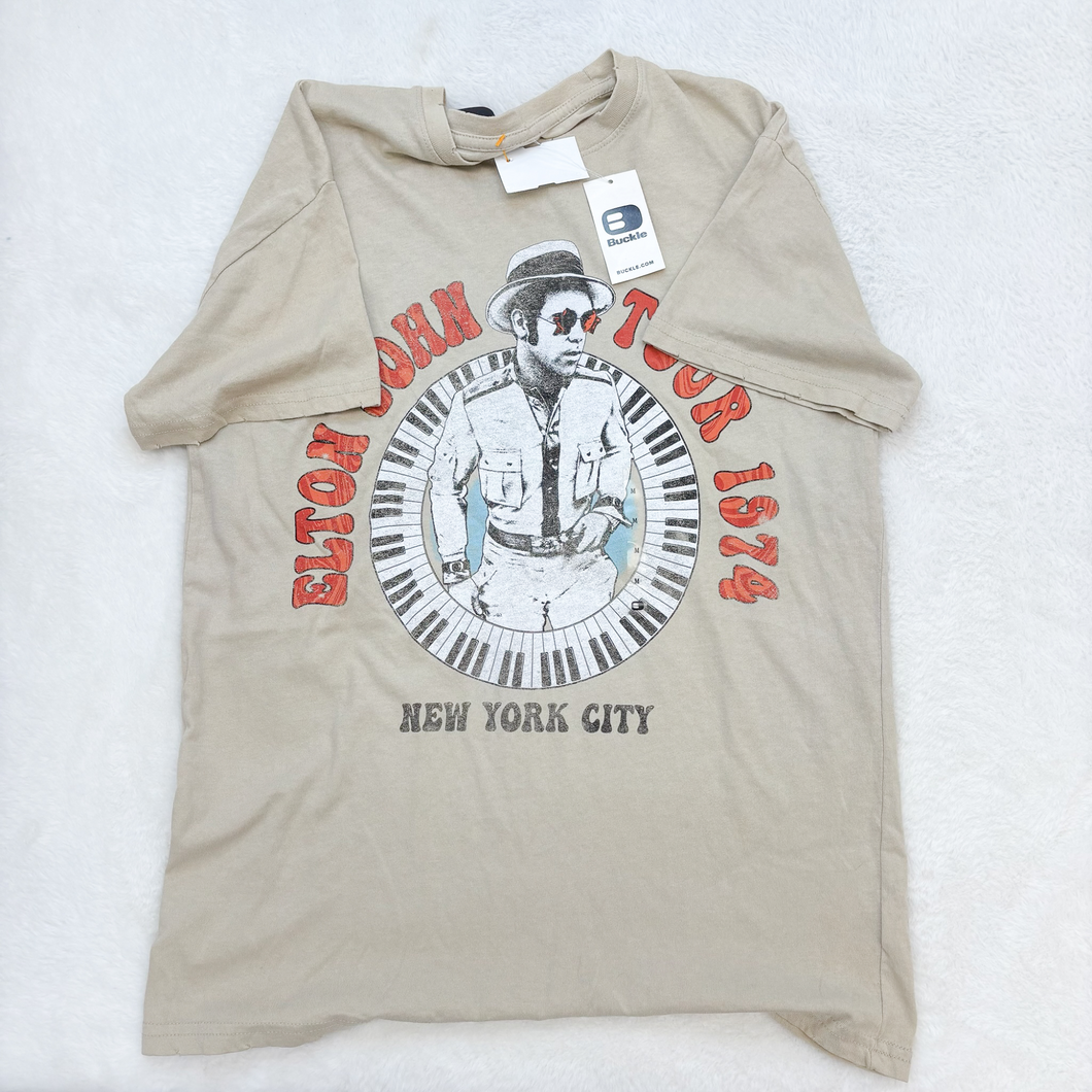 T-Shirt Size Medium P0161