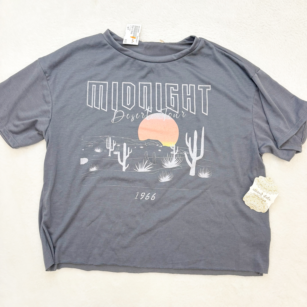 Altar'd State Short Sleeve Top Size Medium P0161