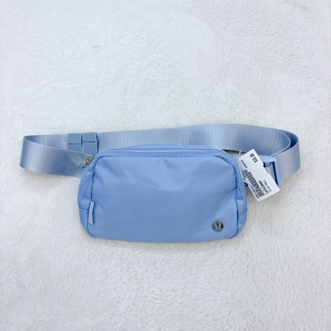 Lululemon Purse P0362