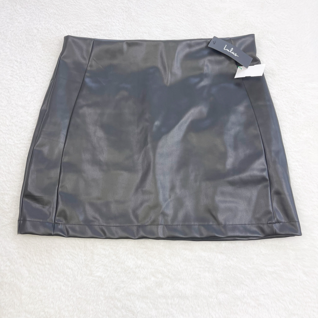 Lulus Short Skirt Size Extra Large P0142