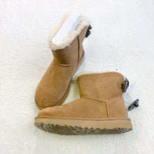 Load image into Gallery viewer, Uggs Boots Womens 10 P0396
