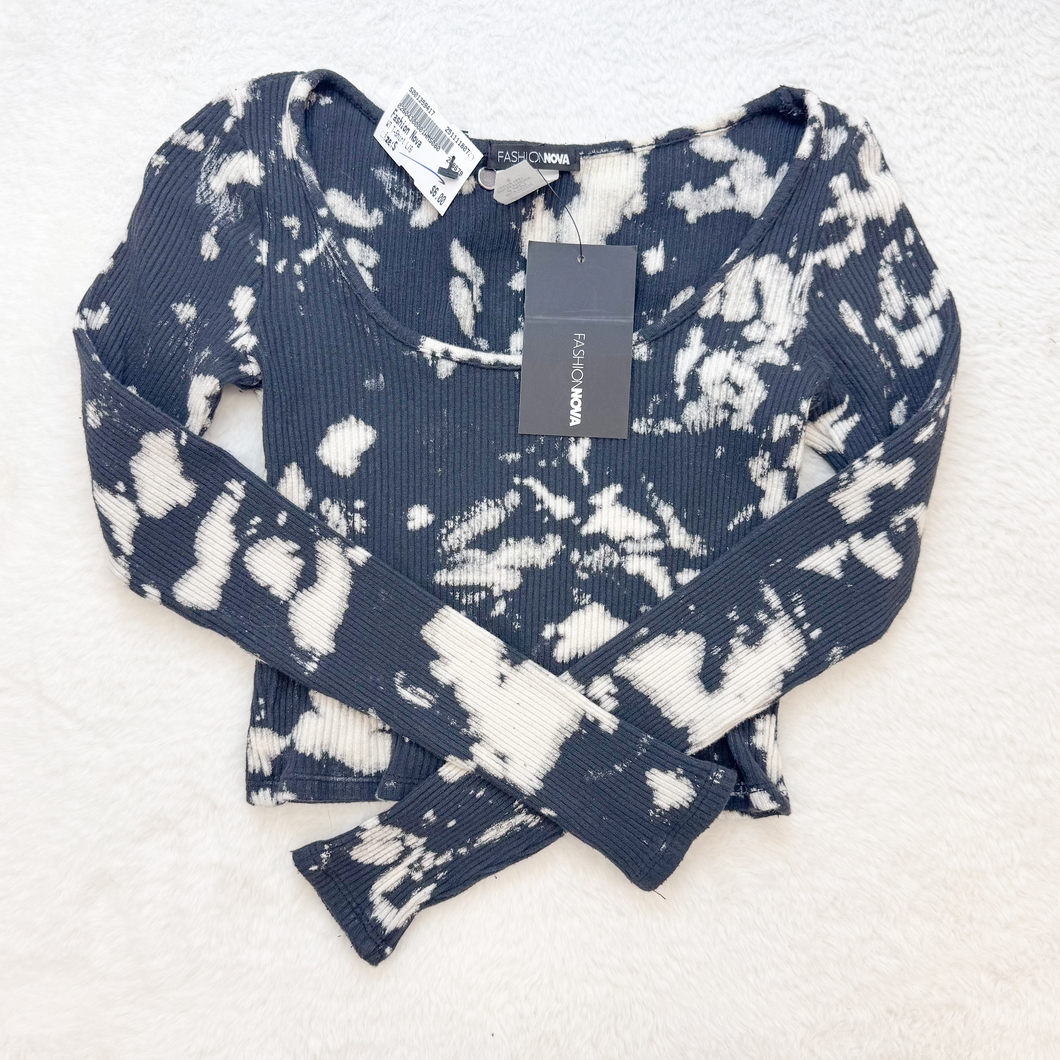 Fashion Nova Long Sleeve T-Shirt Size Small P0531