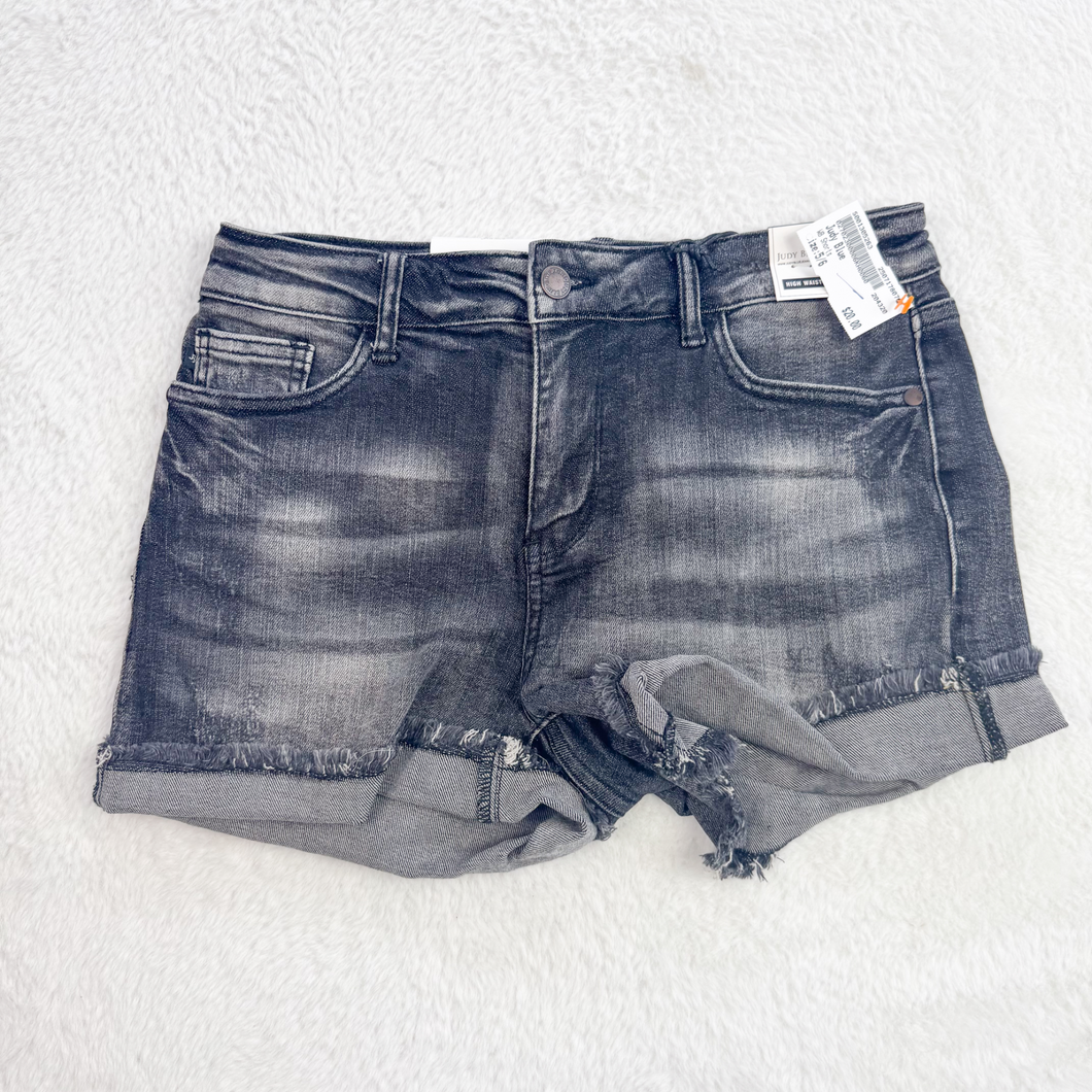 Judy Blue Shorts Size 5/6 *