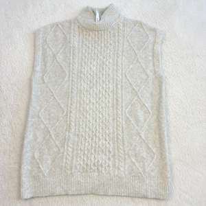 Sweater Size Small P0181