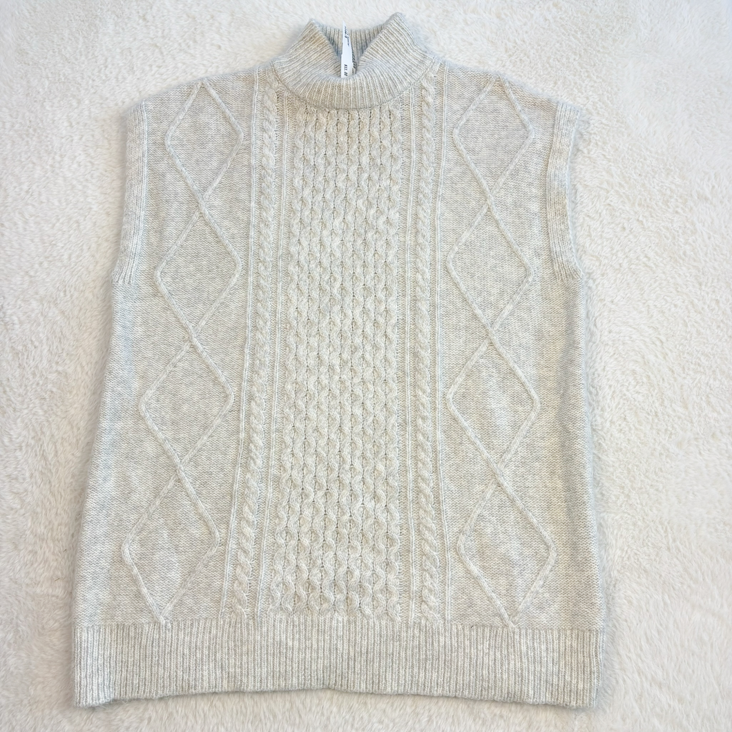 Sweater Size Small P0181