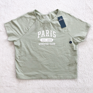 Hollister T-Shirt Size Large *