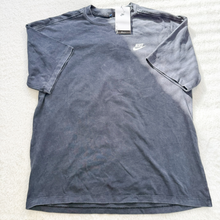 Load image into Gallery viewer, Nike T-Shirt Size Extra Small P0034
