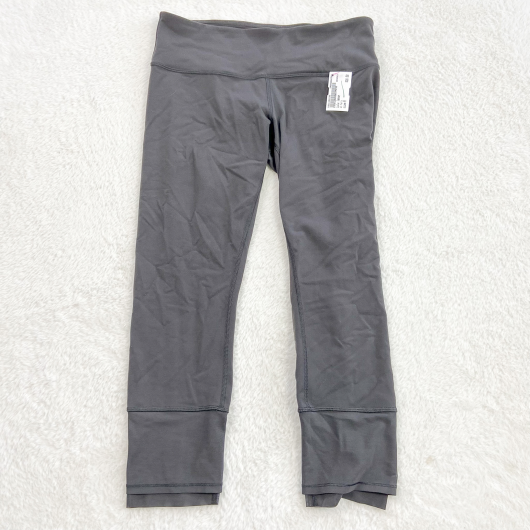 Lulu Lemon Athletic Pants Size Medium *