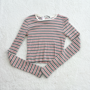 Brandy Melville Long Sleeve T-Shirt Size Small P0168