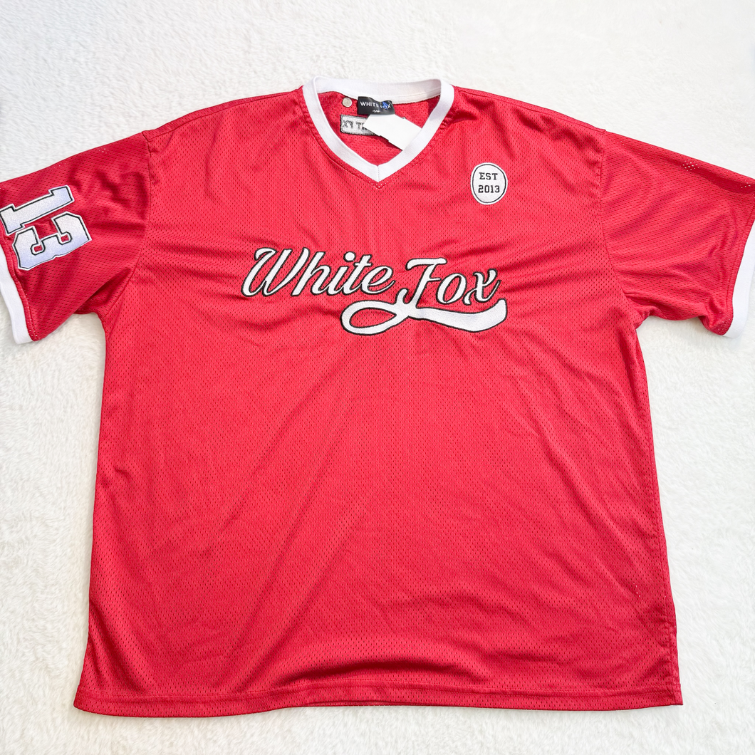 White Fox Athletic Top Size Medium P0517