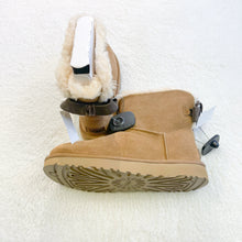 Load image into Gallery viewer, Uggs Boots Womens 10 P0396
