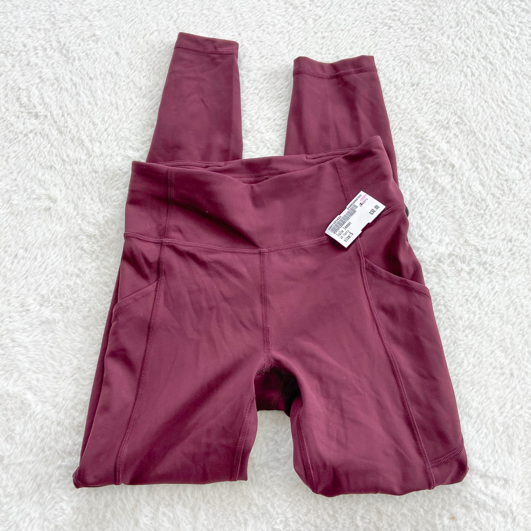 Lulu Lemon Athletic Pants Size Small *