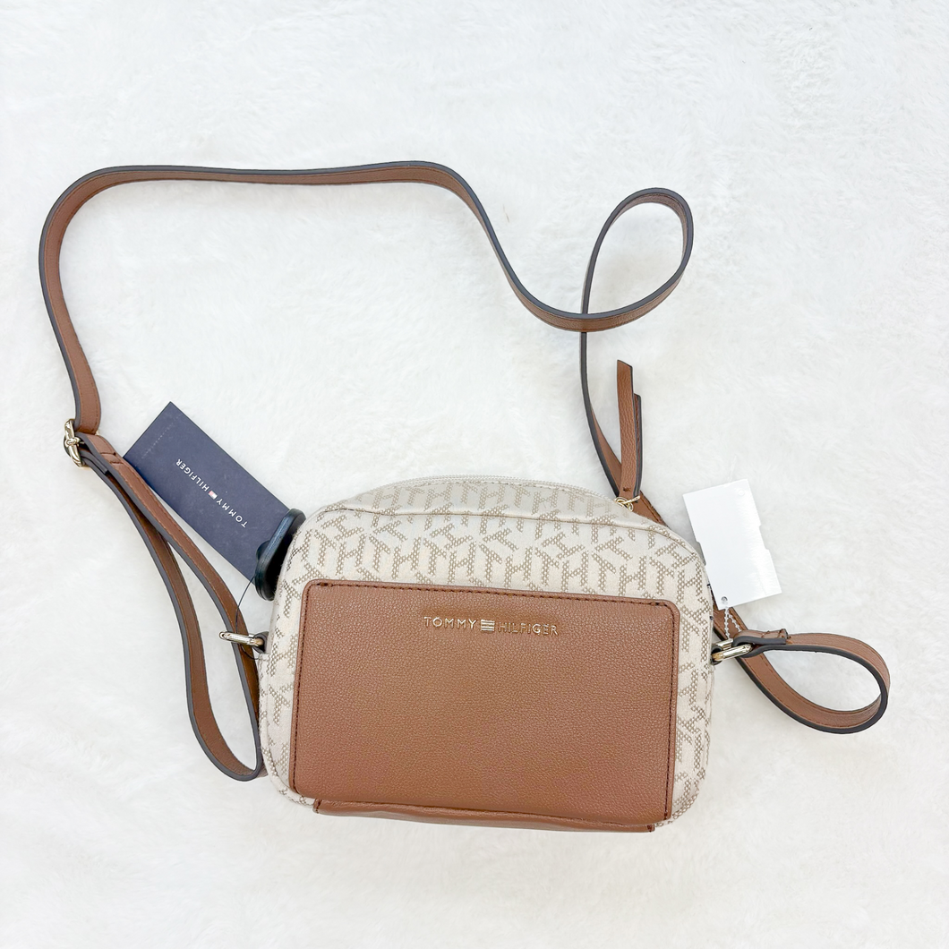 Tommy Hilfiger Purse P0151