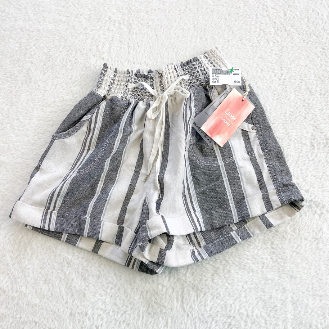 Ci Sono Shorts Size Medium *