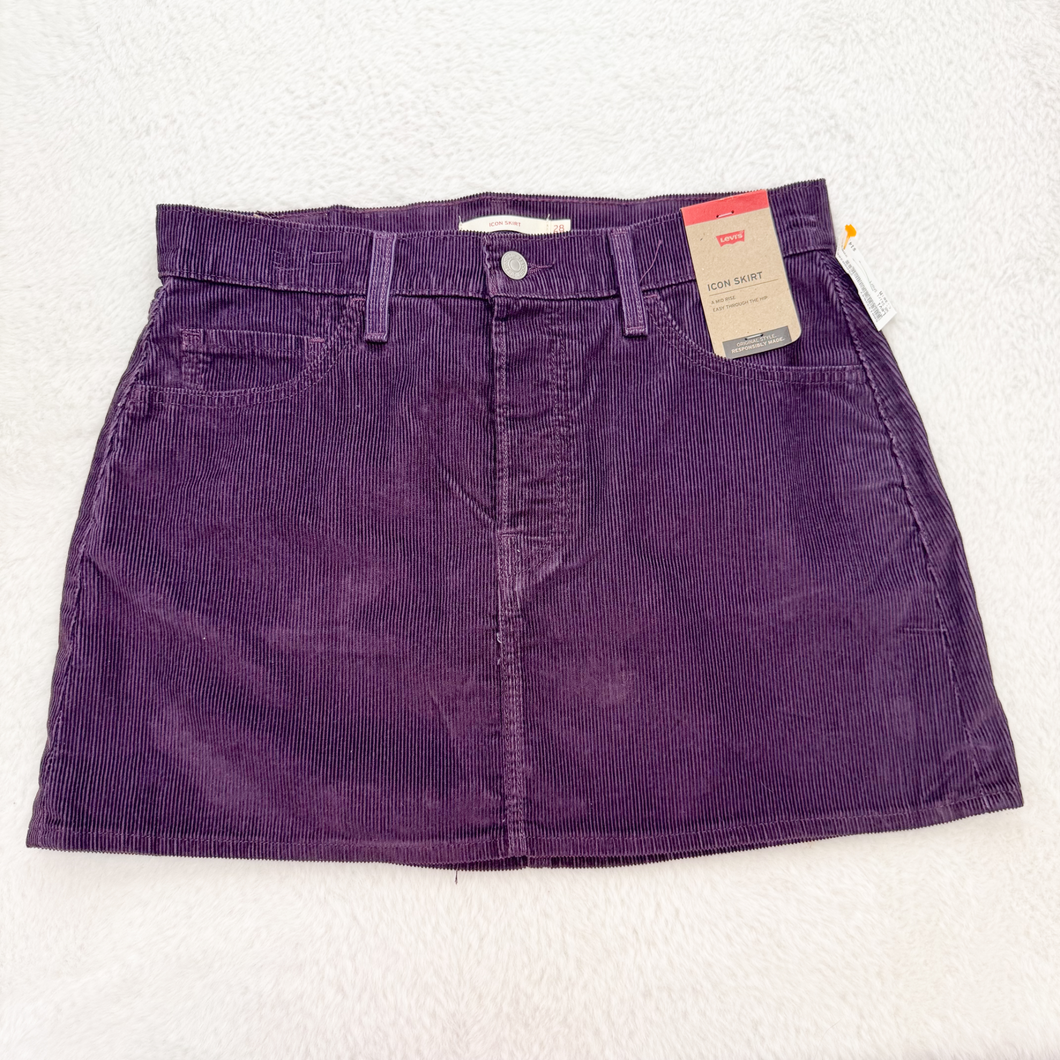 Levi Short Skirt Size Medium P0143