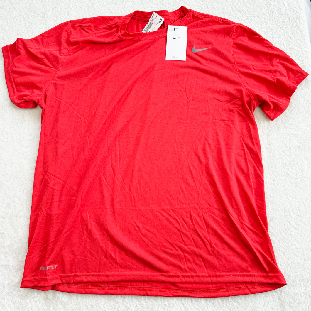 Nike T-shirt Size XXL *