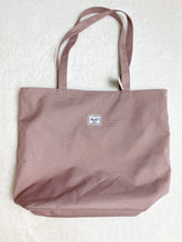 Load image into Gallery viewer, Herschel Supply Co. Tote Bag * - Plato&#39;s Closet Parkersburg, WV
