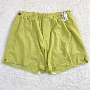Lulu Lemon Athletic Shorts Size Large *