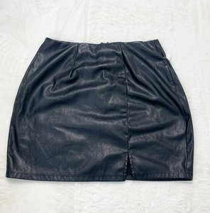 Short Skirt Size Medium P0158